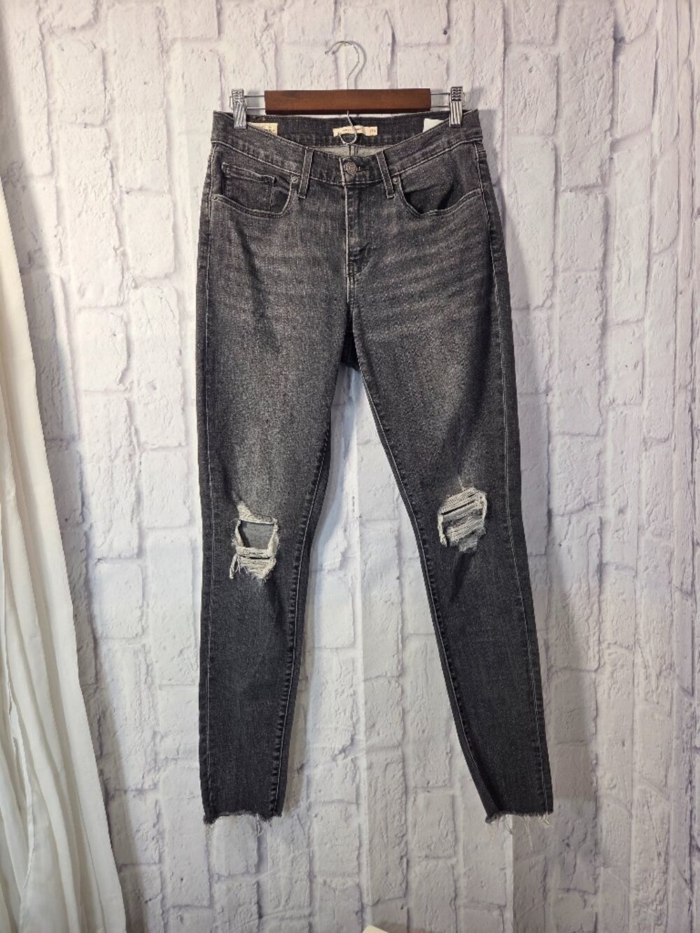 Levi's Premium Size 30 Charcoal Mid Rise Distressed Curvy Raw Hem Skinny Jeans
